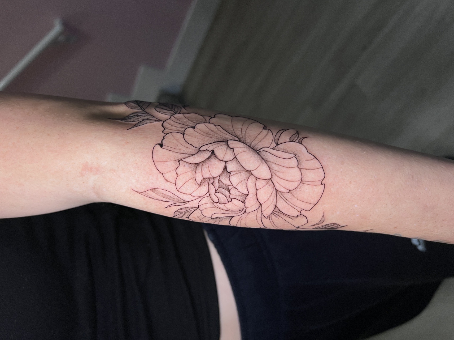Black & Grey + Fine Line Floral tattoo by cozinks on TattMe