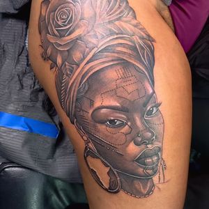 Black & Grey + Realism woman tattoo on Thigh by 100inkz on TattMe
