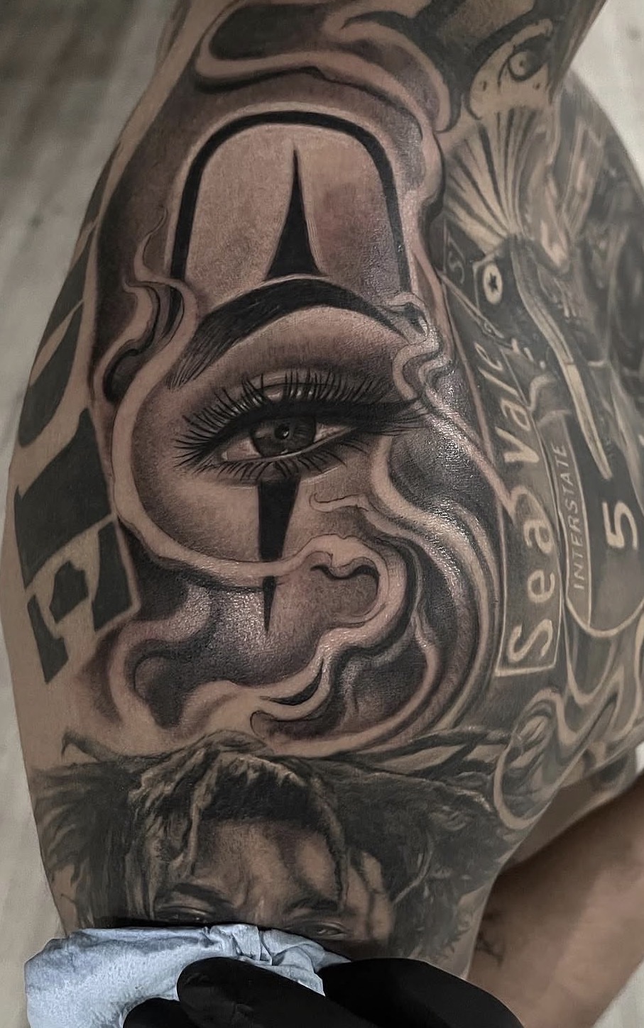 Black & Grey + Realism eye tattoo on Shoulder by D-Artist on TattMe