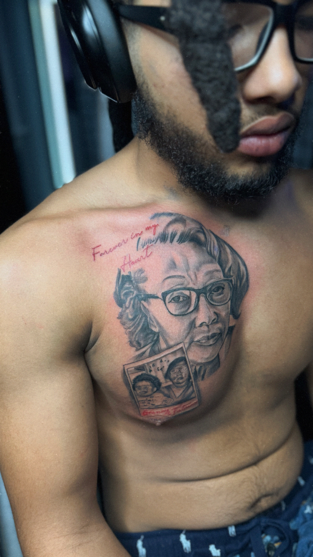 Black & Grey + Realism woman tattoo on Chest by Juanyane on TattMe